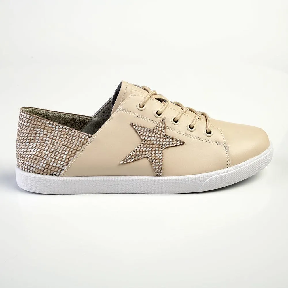 Julz Nicki Leather Sneaker With Star Detail - Beige