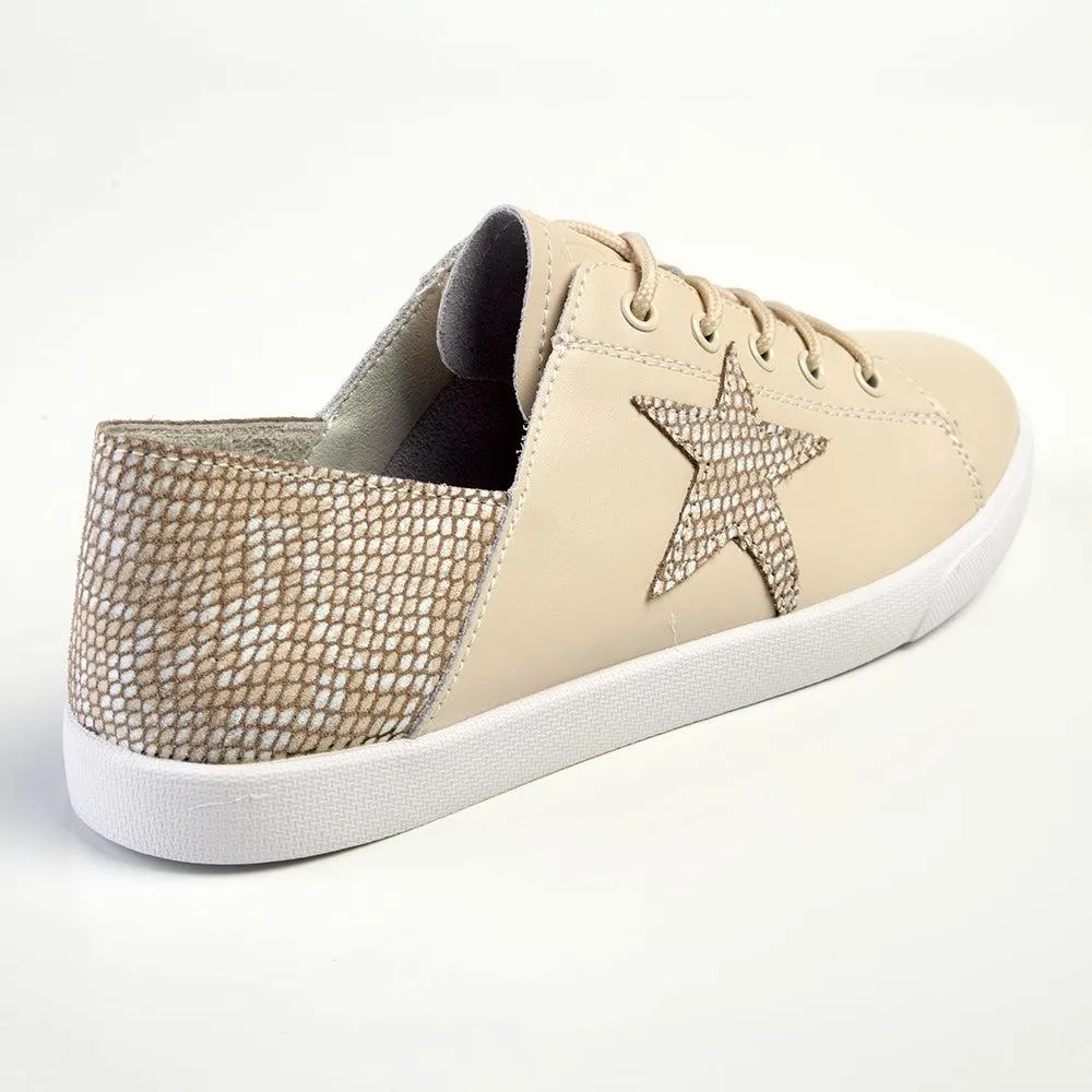 Julz Nicki Leather Sneaker With Star Detail - Beige
